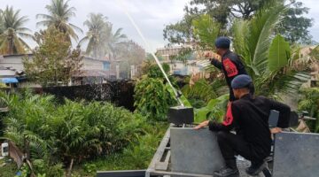 Brimob Aceh Laksanakan Quick Respon Pemadaman Kebakaran Di Kota Subulussalam